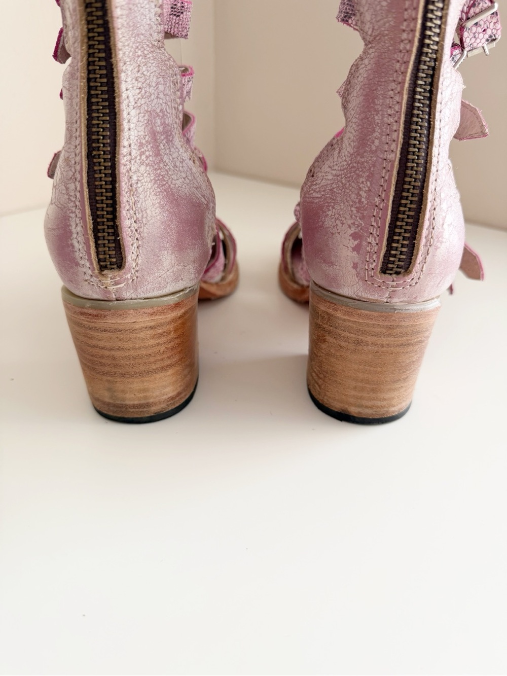 Freebird by Steven Casandra Pink Snakeskin Leather Gladiator Block Heel Sandal 8 - Picture 6 of 10
